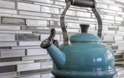 Zdjęcie do  Dlaczego kamień osadza się w czajniku?